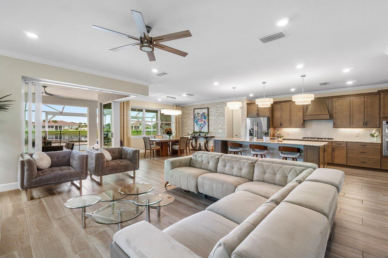 DEL WEBB AT TRADITION PLA - Residential