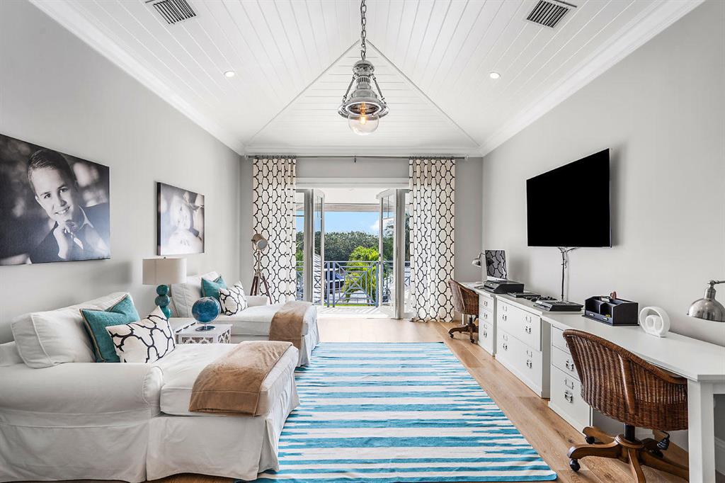 SNOW HILL IN - Residential