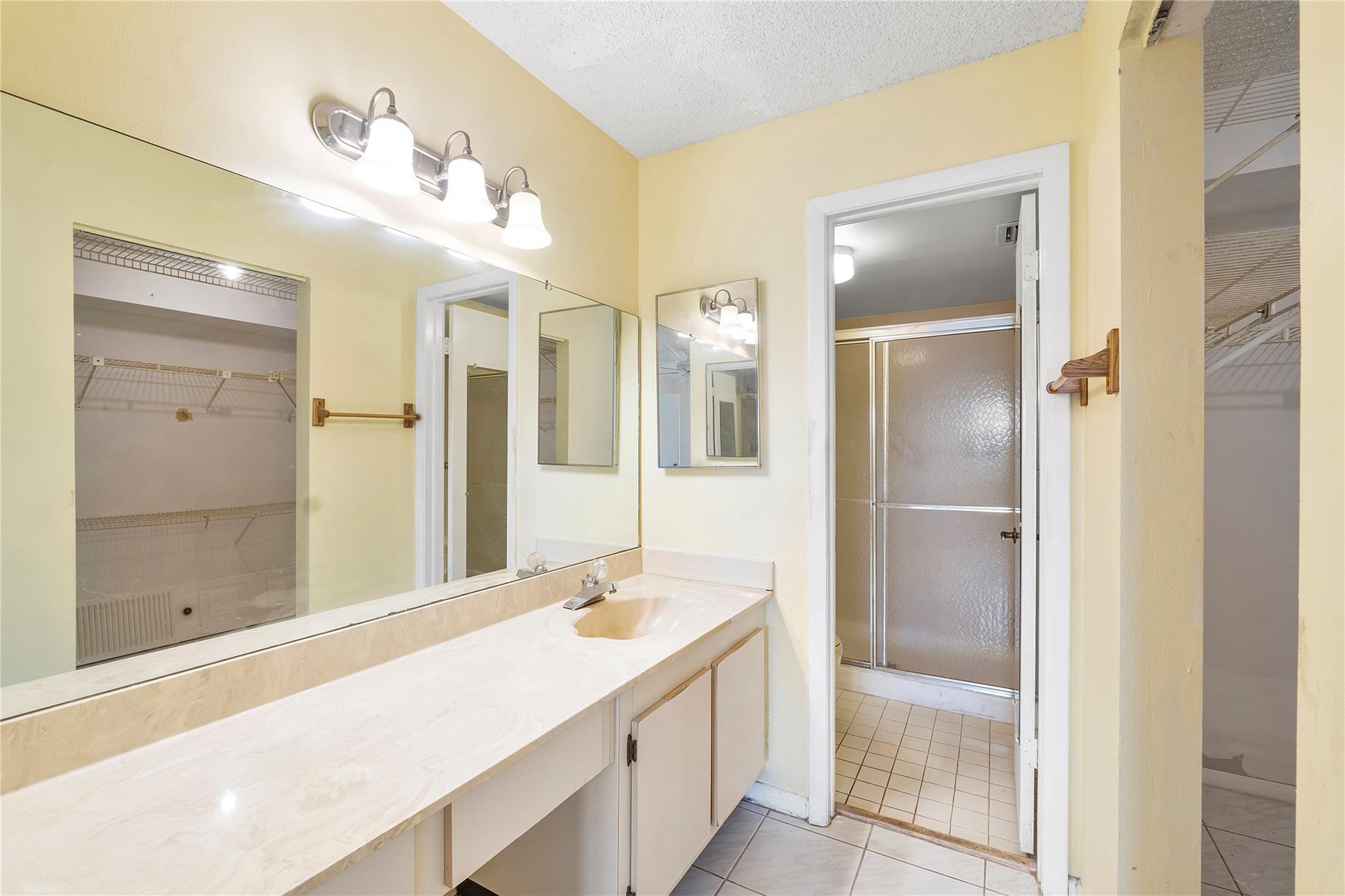 Sunrise Lakes #185 - Residential