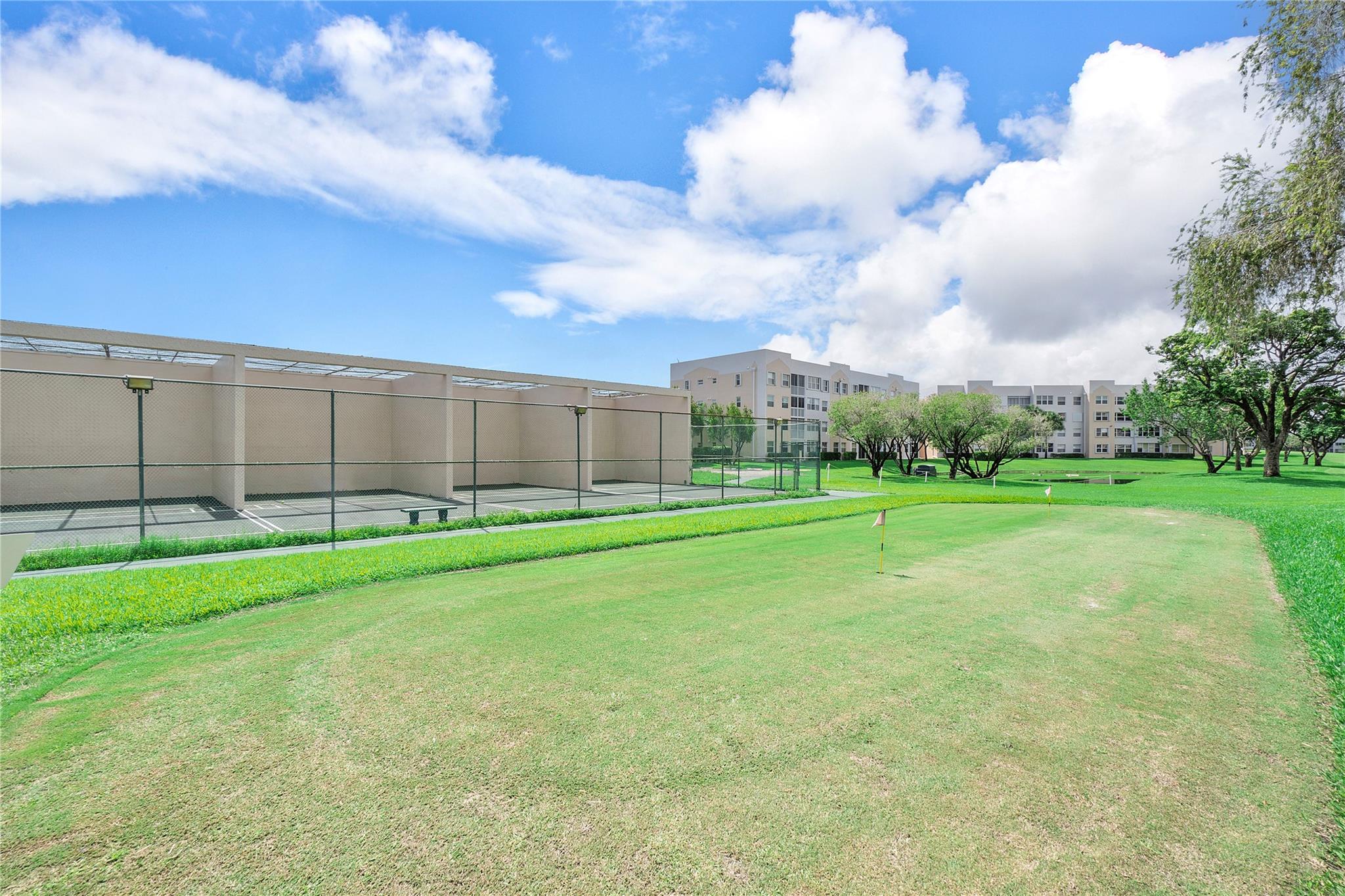 Sunrise Lakes #185 - Residential