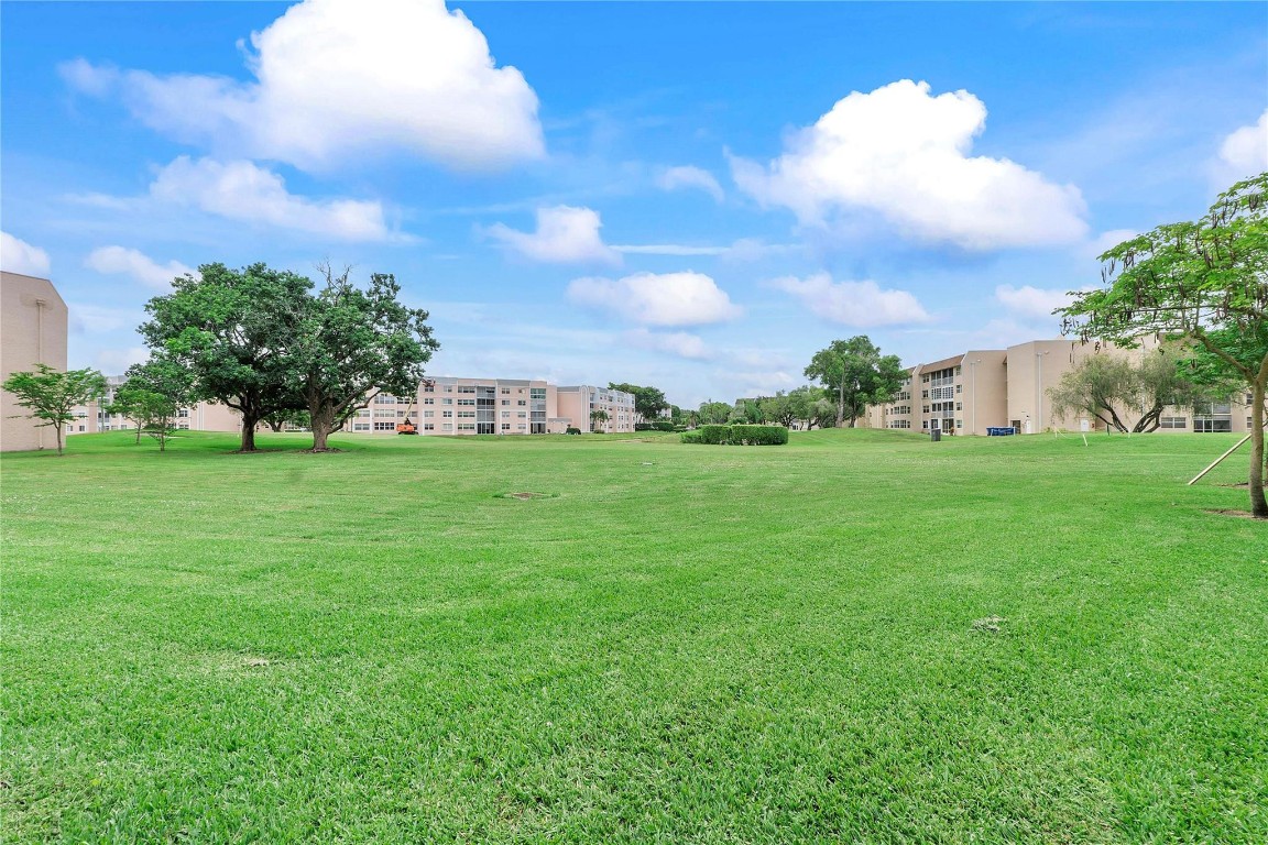 Sunrise Lakes #185 - Residential