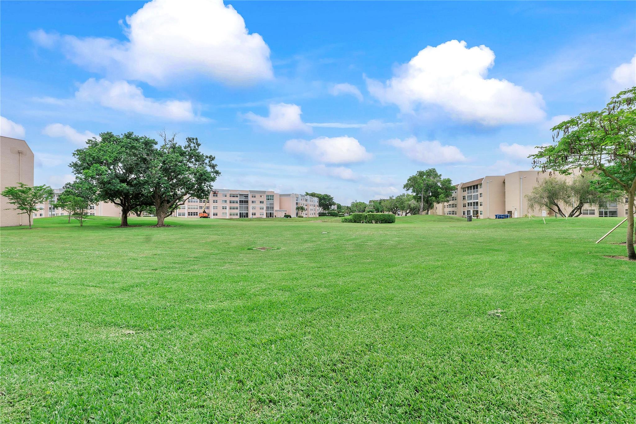 Sunrise Lakes #185 - Residential