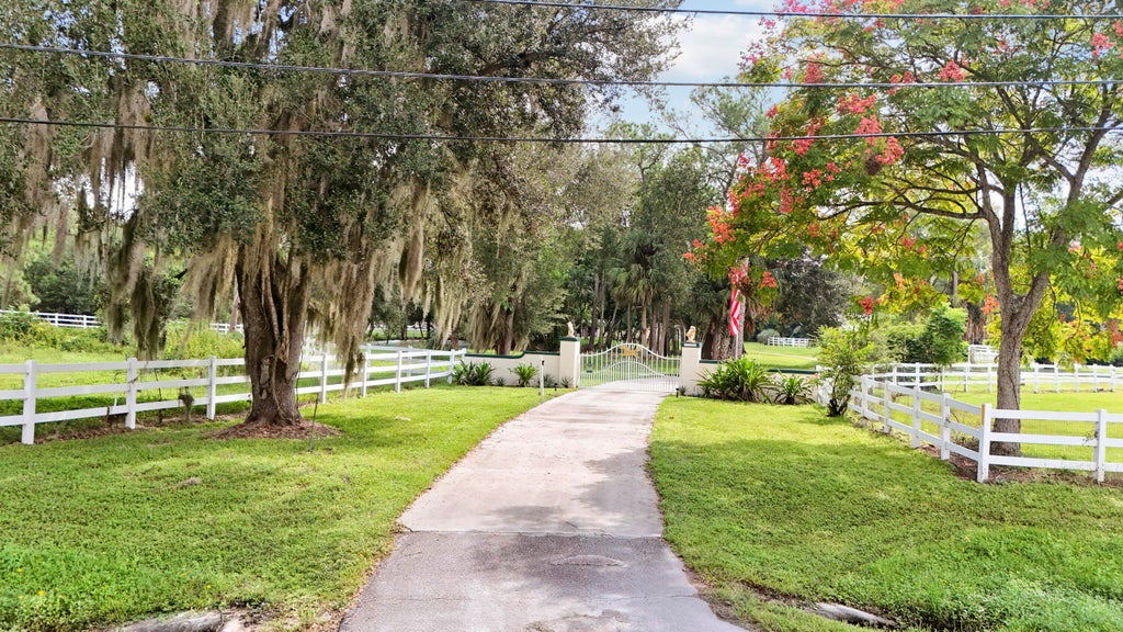 Photo of 17058 Alexander Run RUN, Jupiter, FL 33478 (MLS # B26089481)