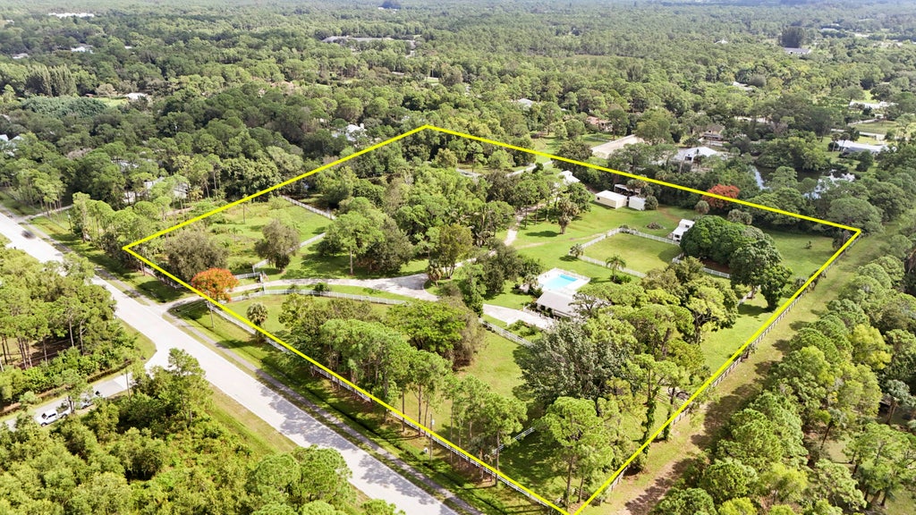 Photo of 17058 Alexander Run RUN, Jupiter, FL 33478 (MLS # B26089481)