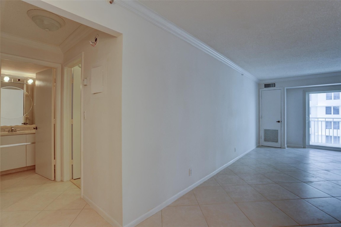 AMBASSADORS V SOUTH CONDO - Residential