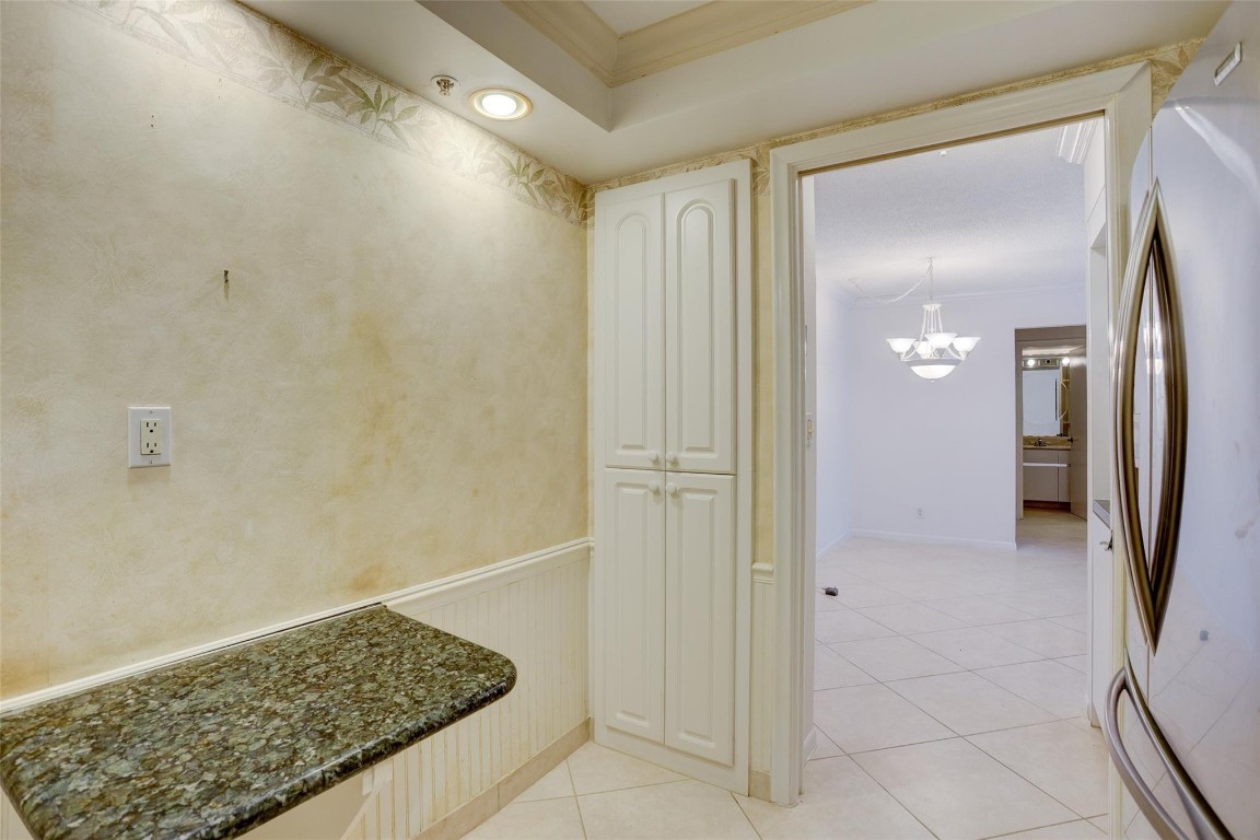 AMBASSADORS V SOUTH CONDO - Residential