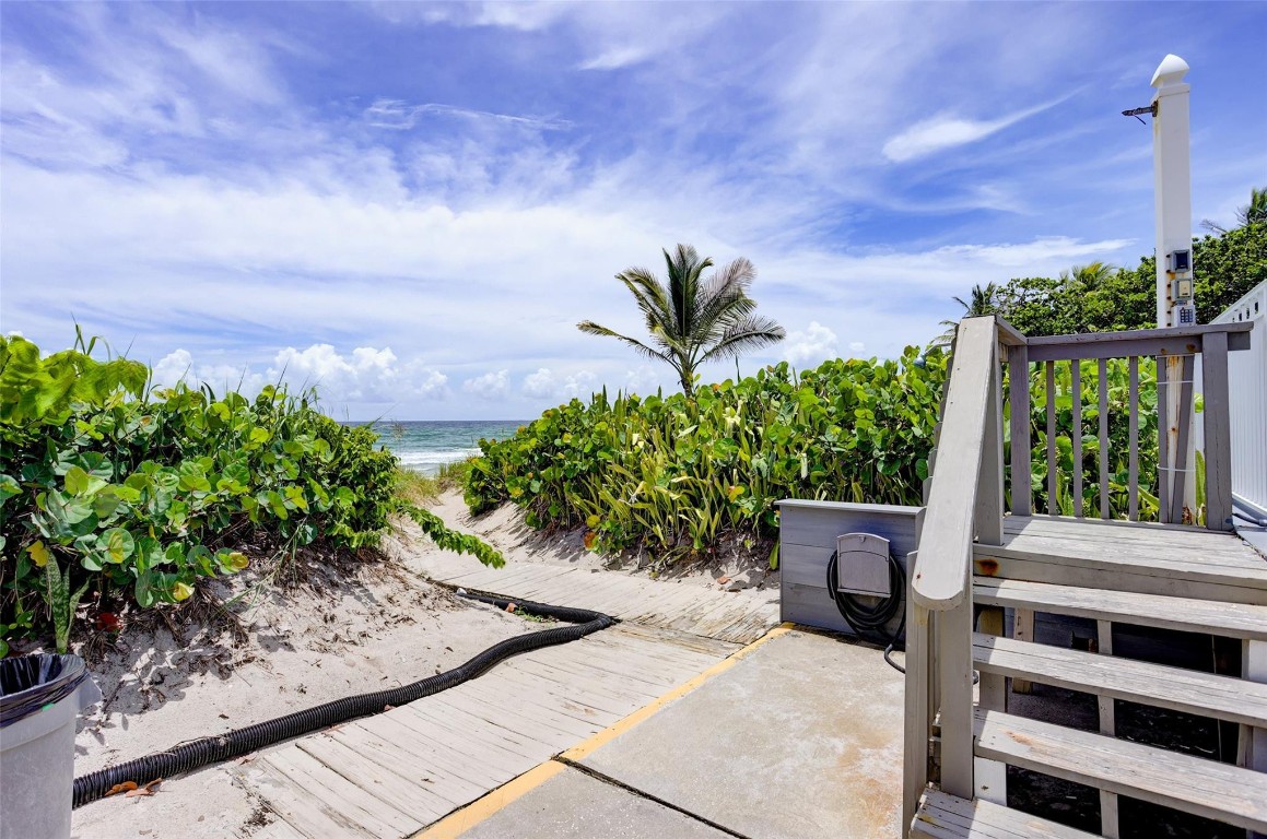 AMBASSADORS V SOUTH CONDO - Residential