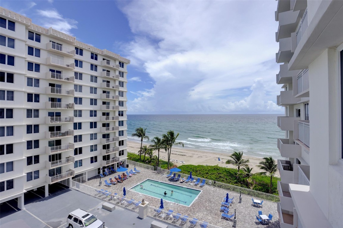 AMBASSADORS V SOUTH CONDO - Residential