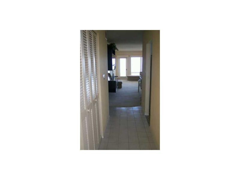 ADMIRALTY TOWERS - Residential