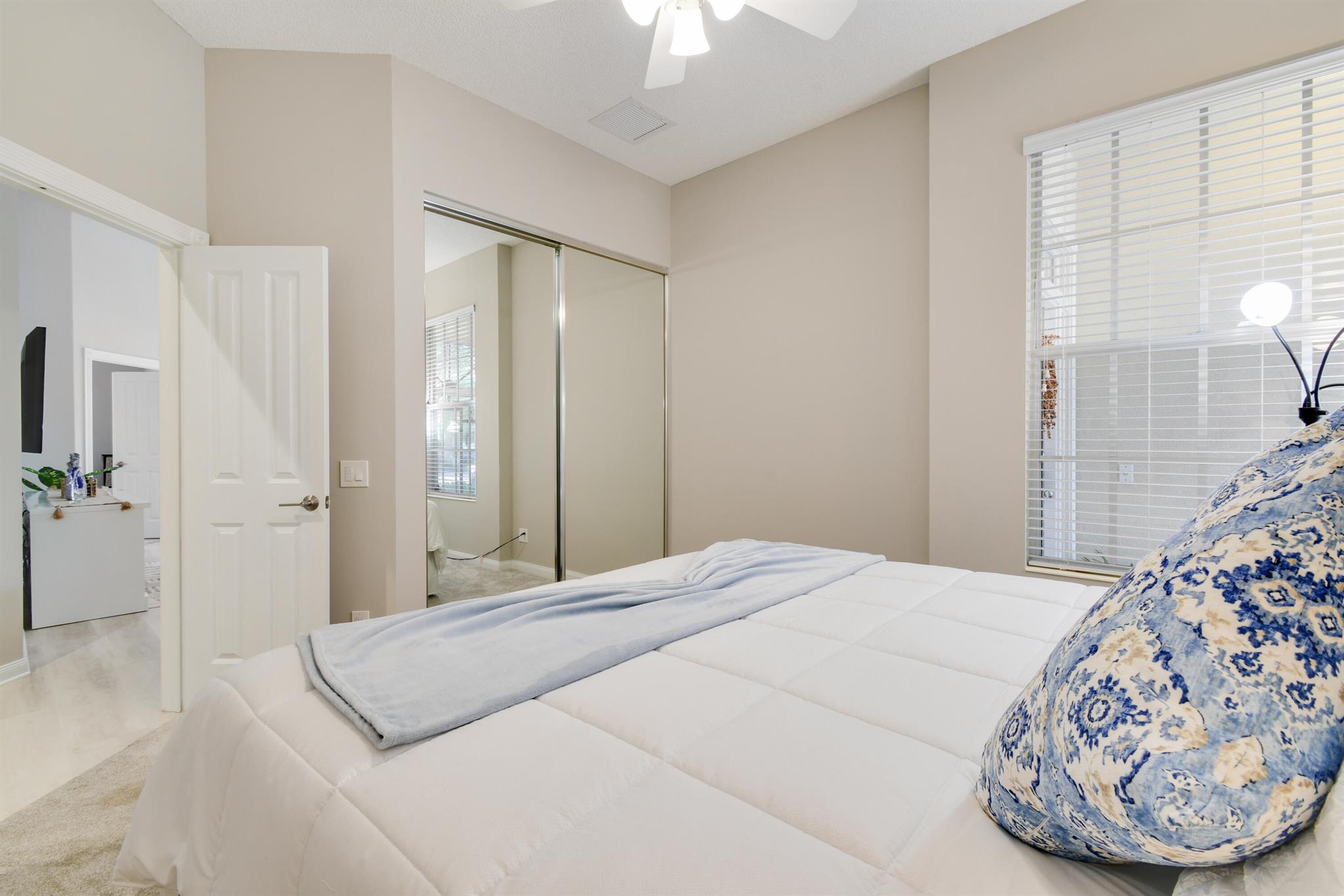 OAKS EAST 2 - Residential