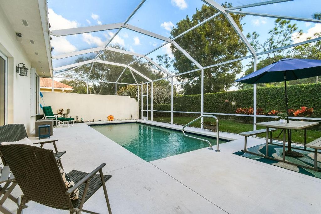 Photo of 403 Kelsey Park Drive, Palm Beach Gardens, FL 33410 (MLS # R11141089)