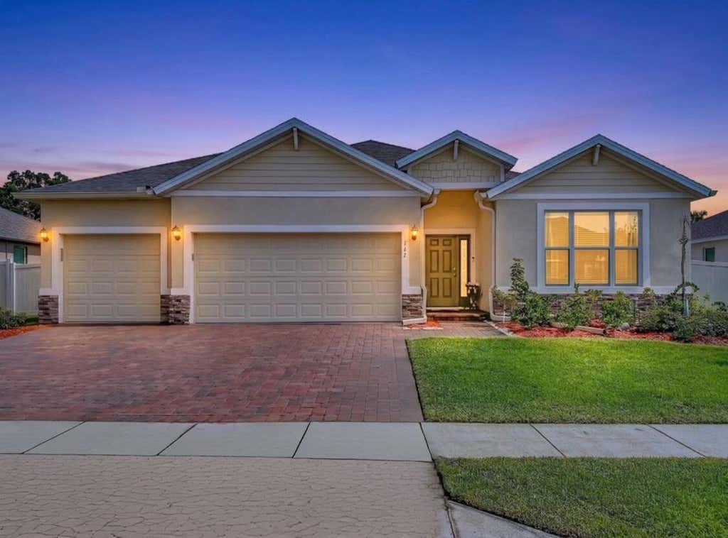 Photo of 111 52ND Square, Vero Beach, FL 32968 (MLS # B26058915)