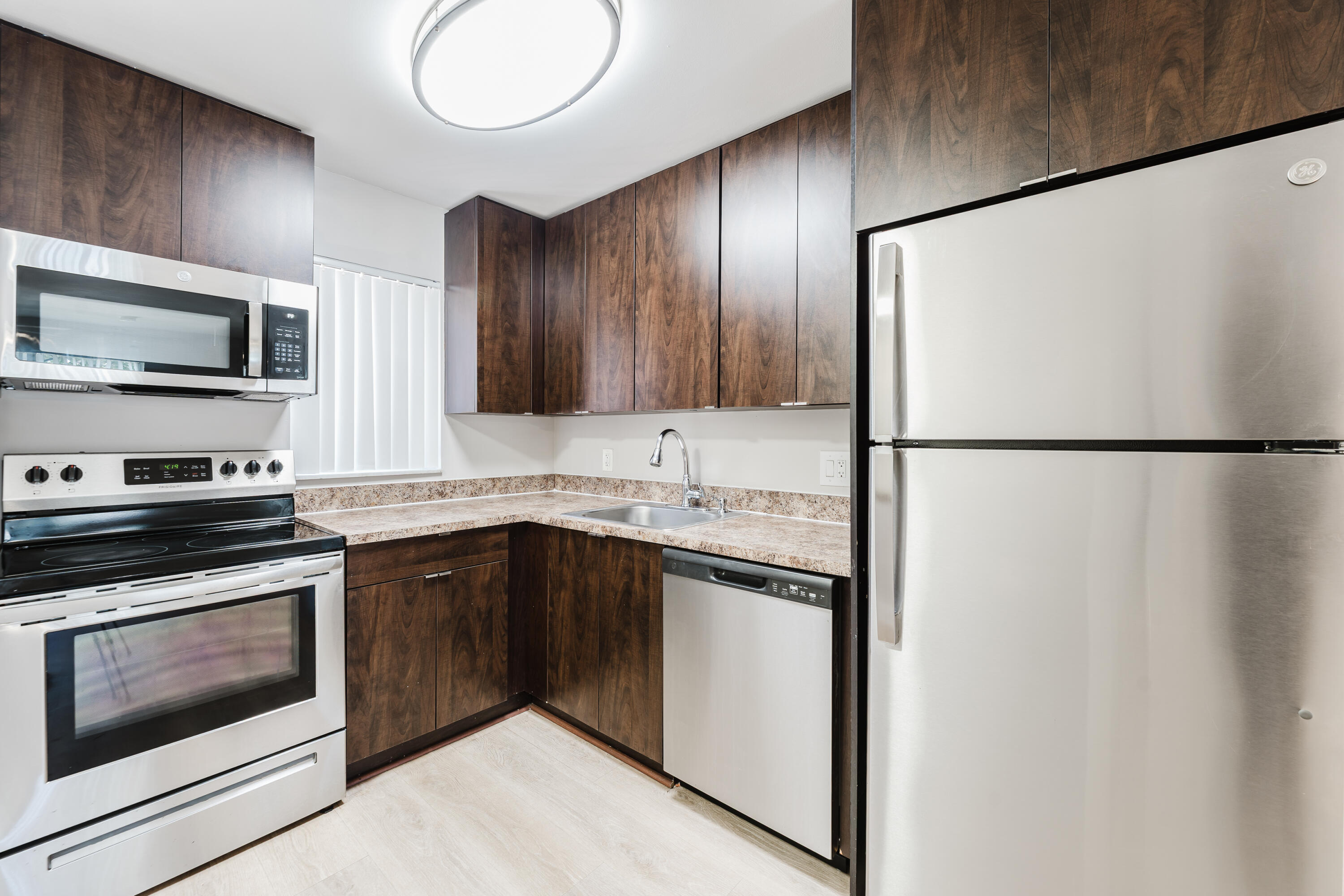 BOCA TOWNE CENTRE CONDO - Residential Lease