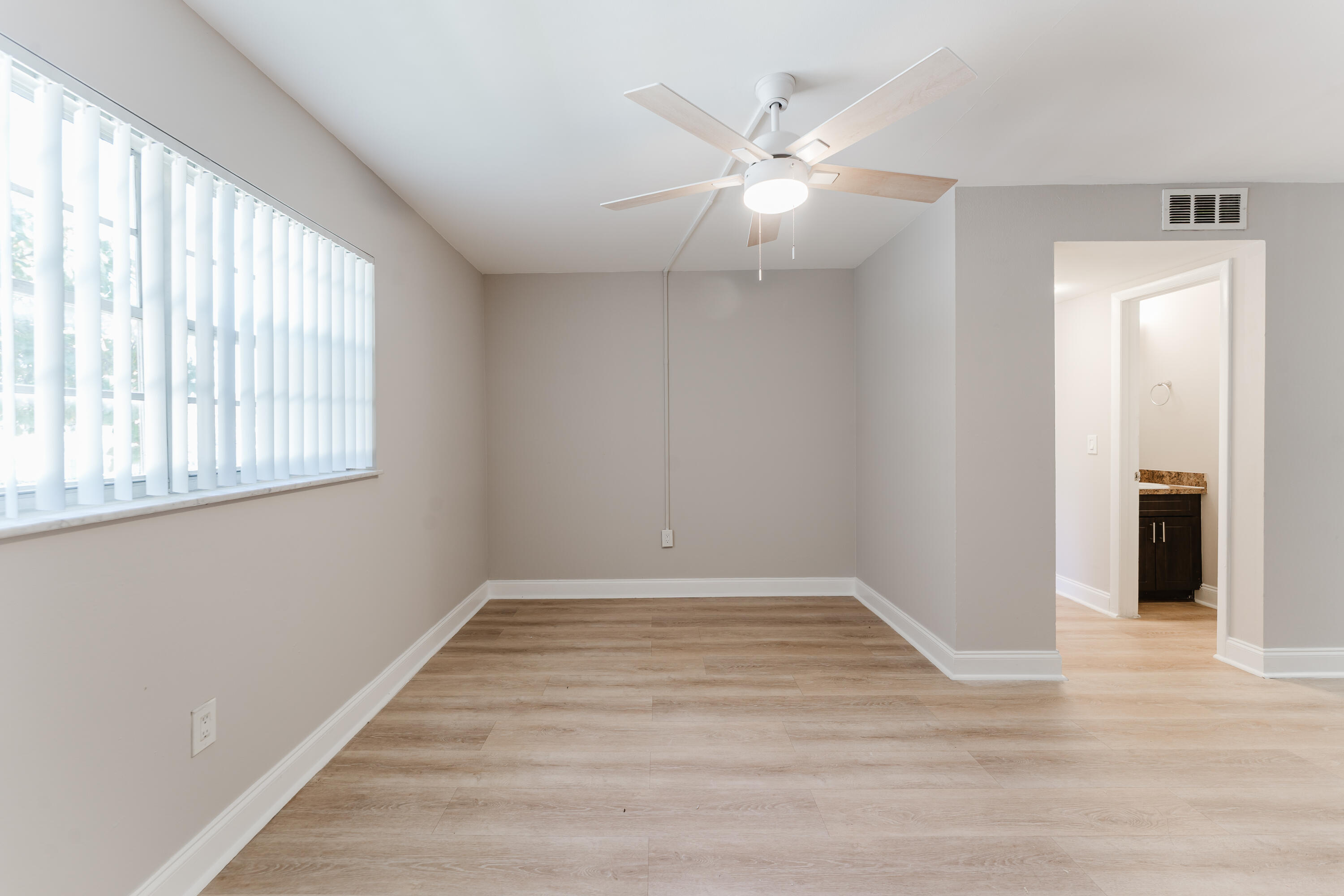 BOCA TOWNE CENTRE CONDO - Residential Lease