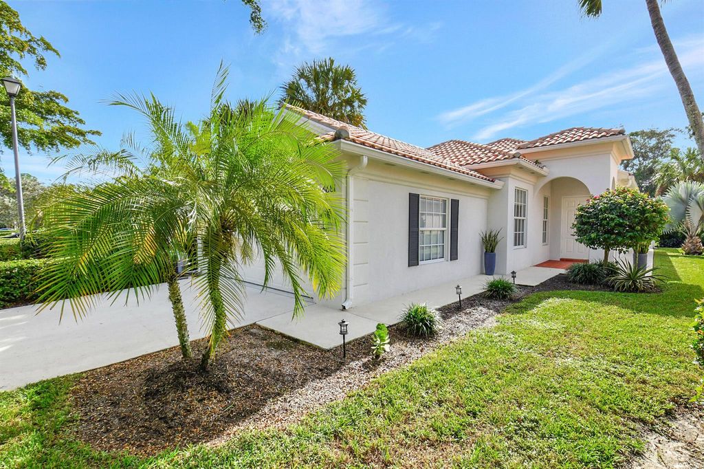Photo of 4681 Hammock Circle, Delray Beach, FL 33445 (MLS # R10951246)