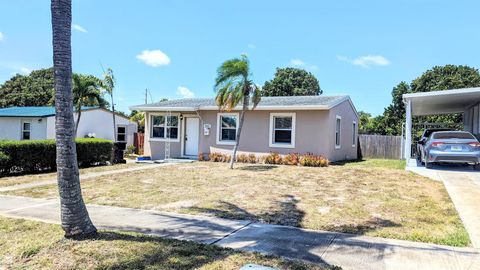 Single Family Residence in West Palm Beach FL 923 Bradley Court Ct.jpg