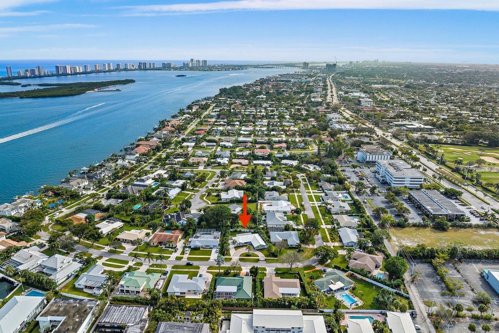 Photo of 130 Gulfstream Road, North Palm Beach, FL 33408 (MLS # R11126808)