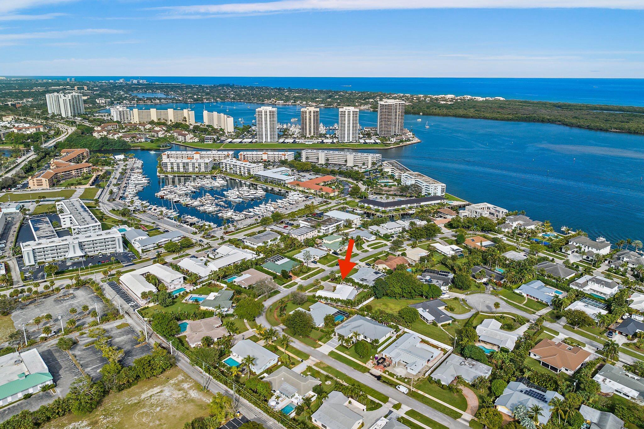 YACHT CLUB - Residential Lease