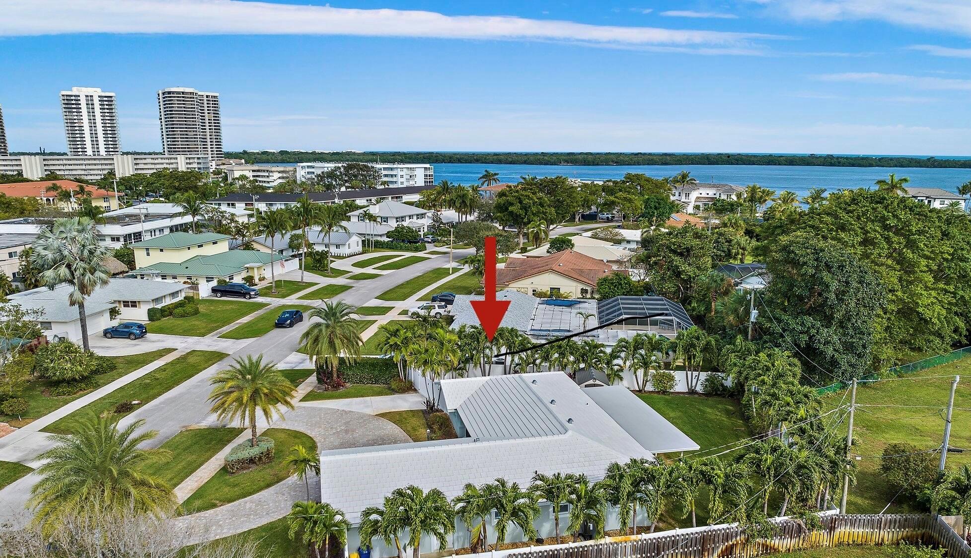 YACHT CLUB - Residential Lease