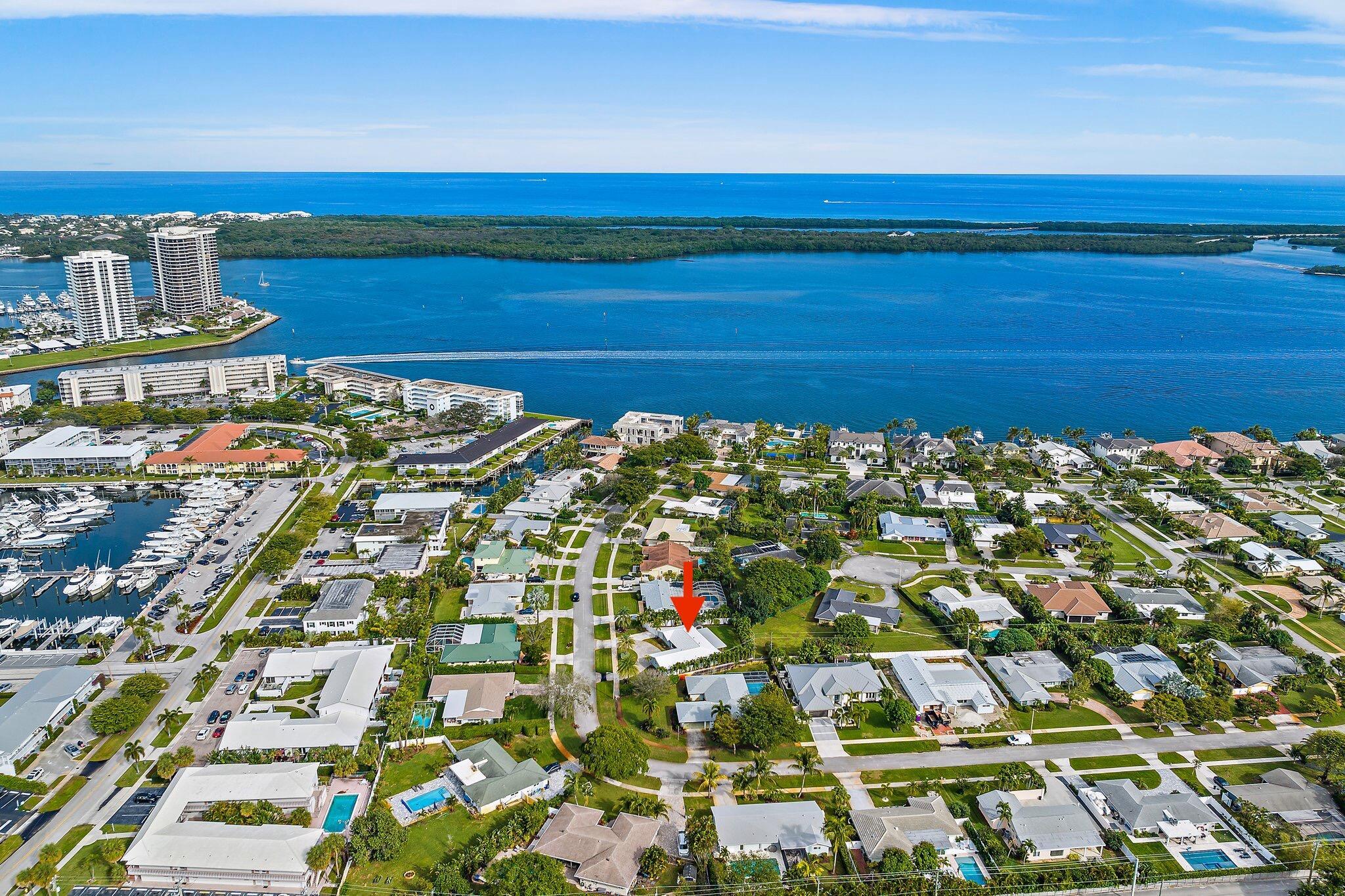 YACHT CLUB - Residential Lease