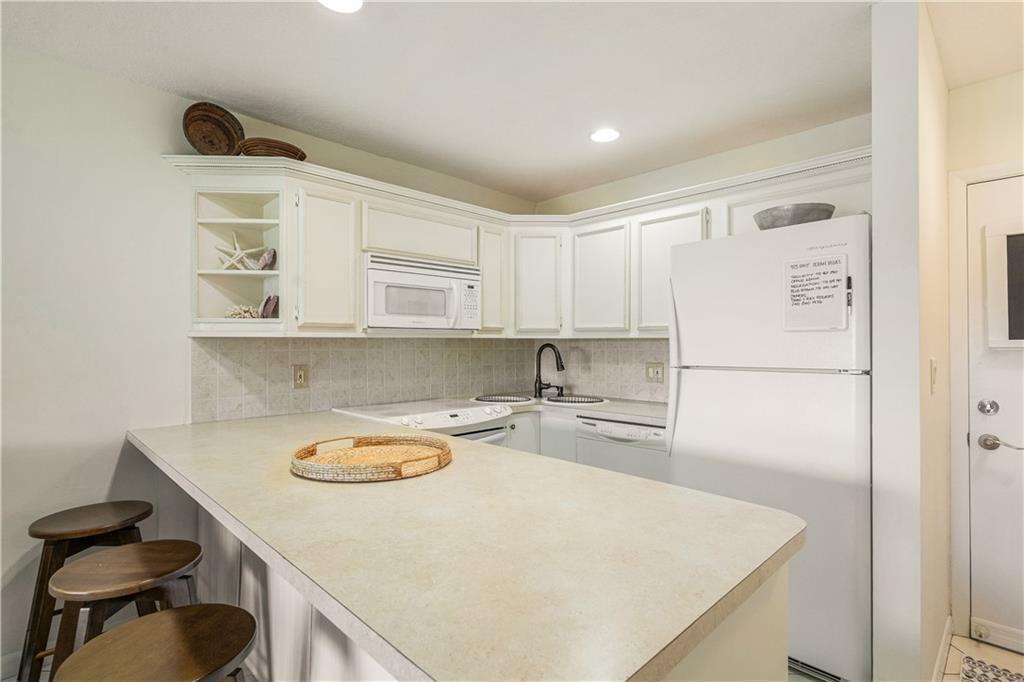 2400 S Ocean Drive 923