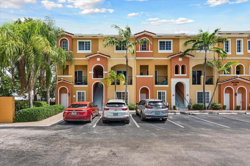 Photo of 131 NW 2nd Avenue #3, Hallandale, FL 33009 (MLS # B26047190)