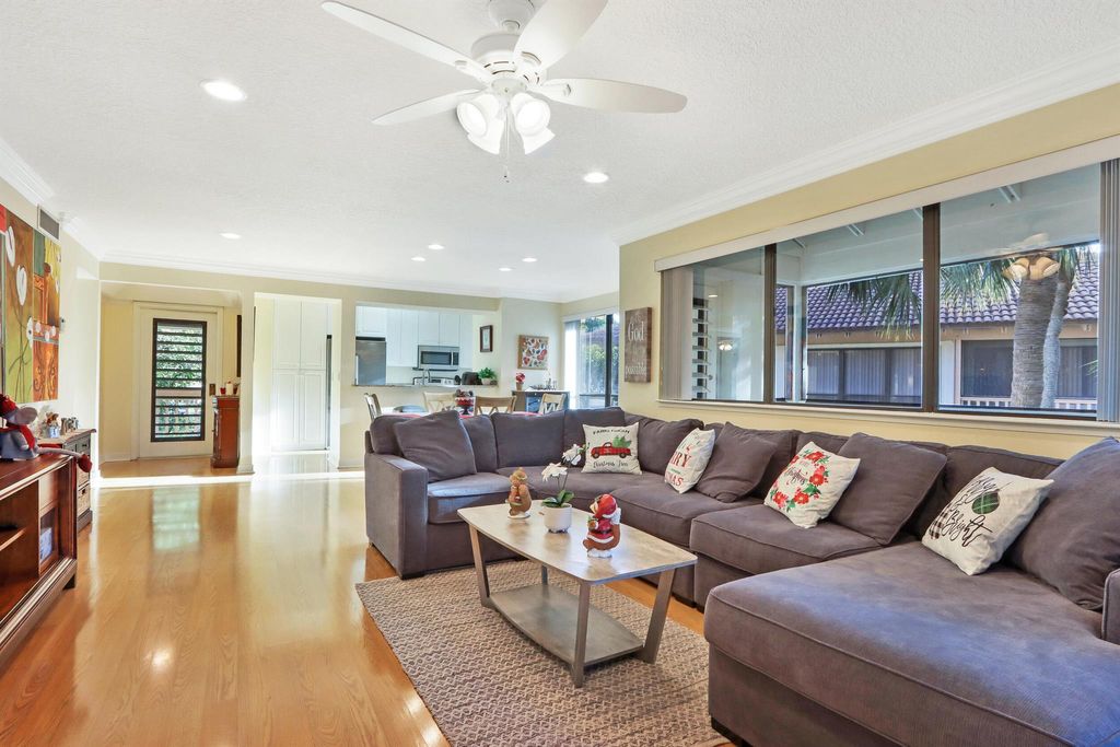 Photo of 110 Brackenwood Road, Palm Beach Gardens, FL 33418 (MLS # R11049859)