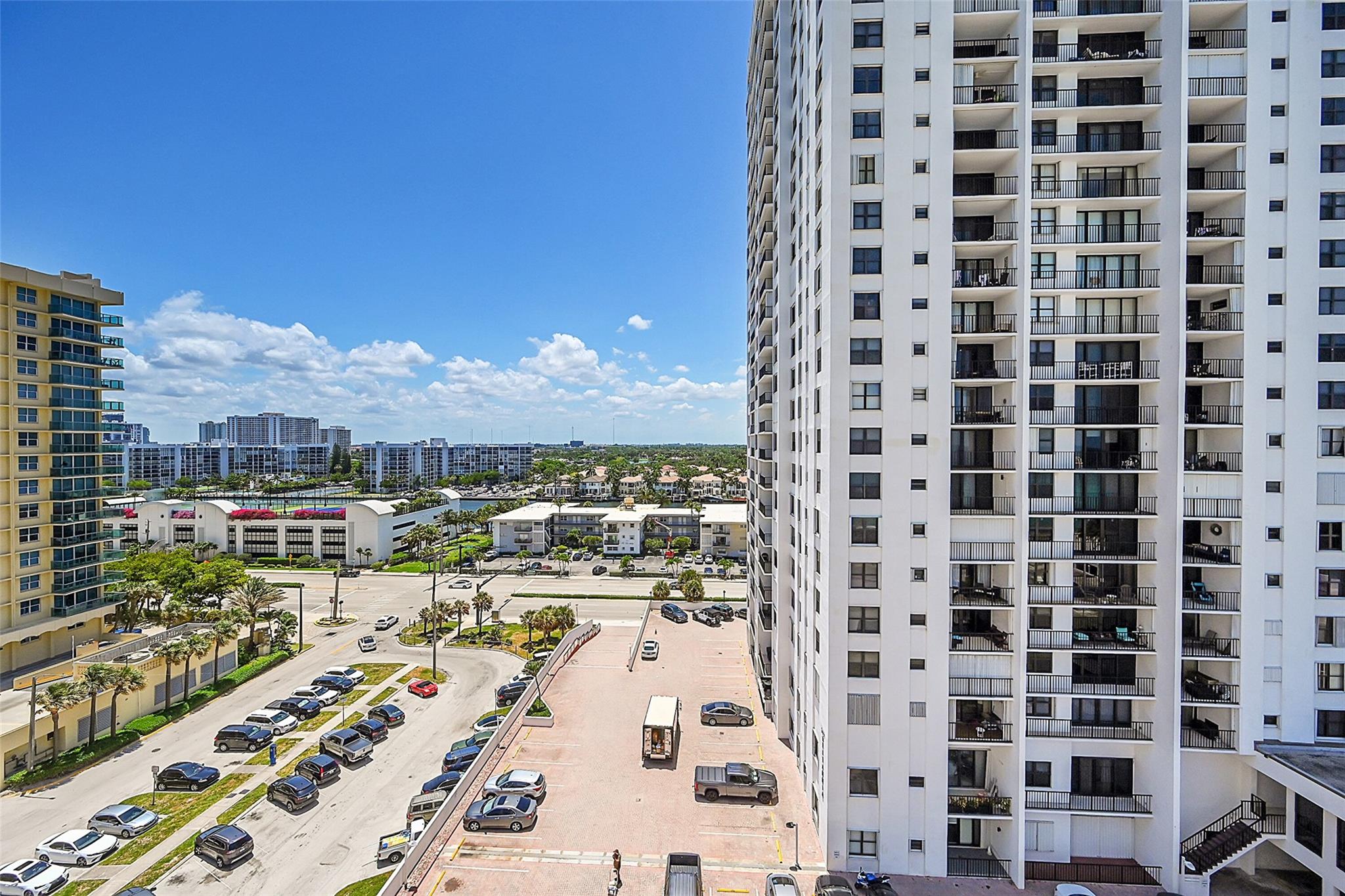 Photo 9 of 35 of 2301 S OCEAN DR 1006 condo