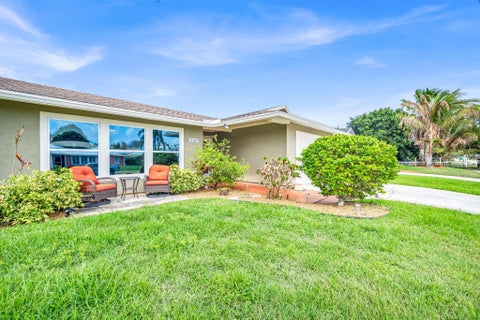 Photo of 4167 Russell Street, Jupiter, FL 33469 (MLS # B26008413)