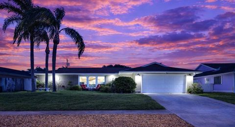 Photo of 4167 Russell Street, Jupiter, FL 33469 (MLS # B26008413)