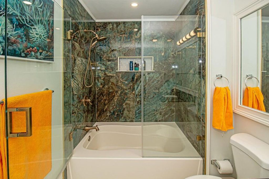 Photo of 100 NE 6th Street #704, Boynton Beach, FL 33435 (MLS # R11044037)
