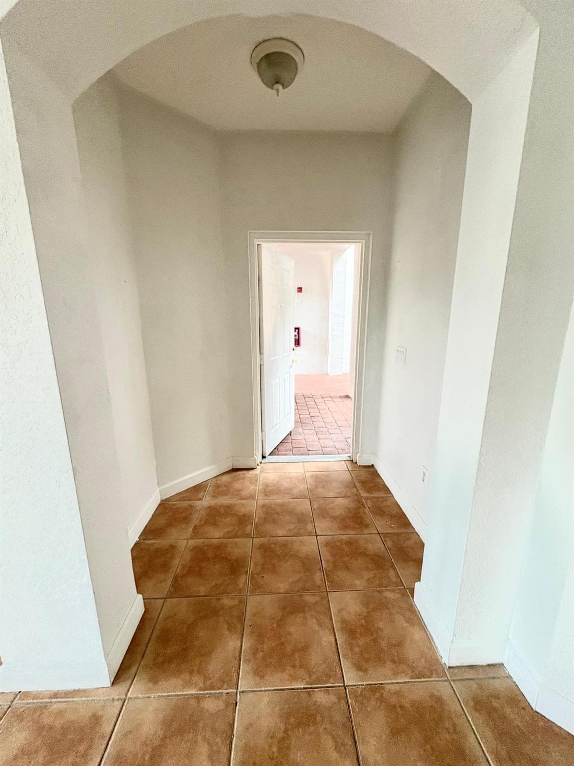 COURTYARDS THREE CONDO - Residential