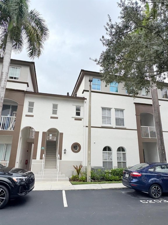 COURTYARDS THREE CONDO - Residential