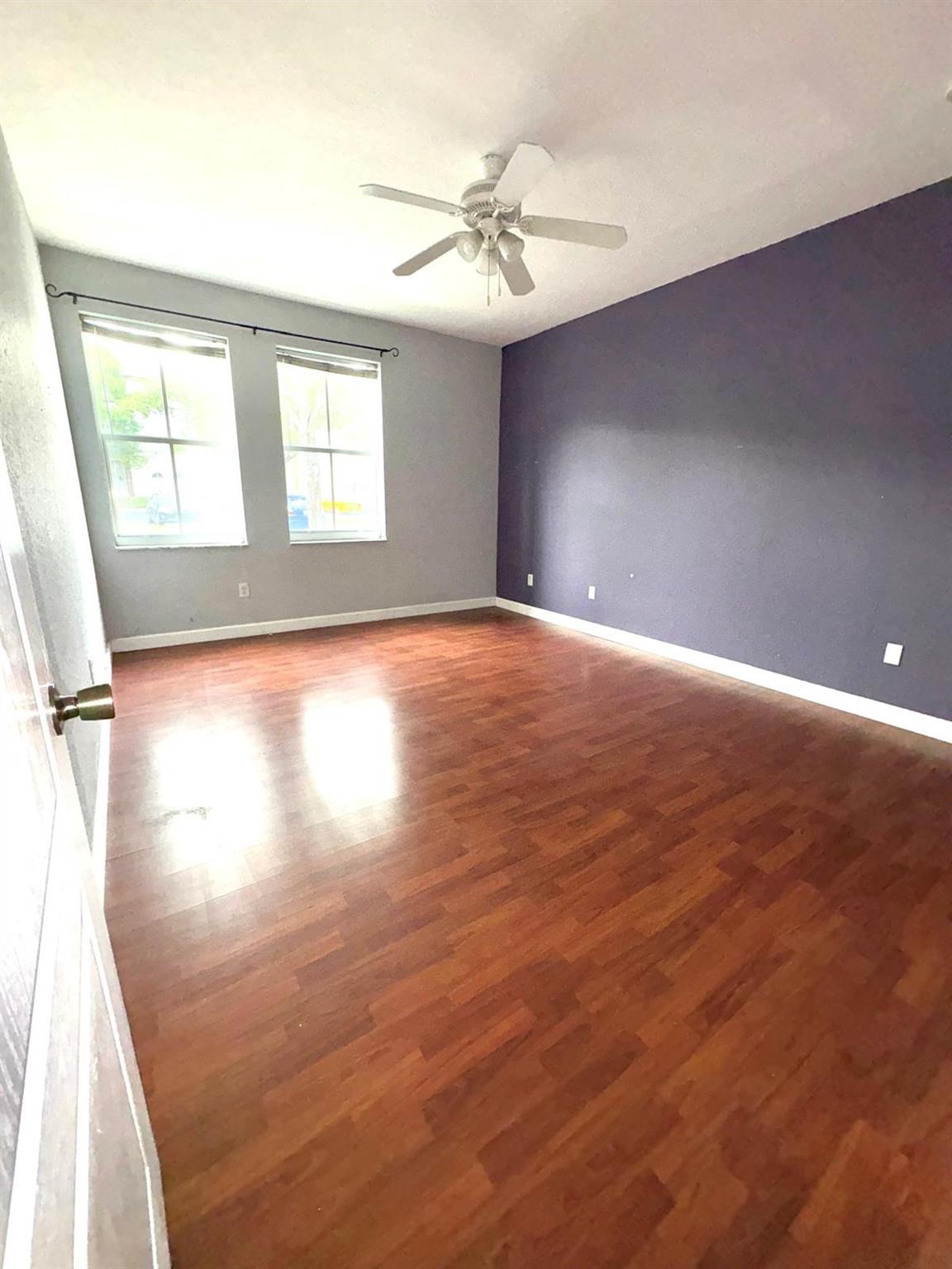 COURTYARDS THREE CONDO - Residential