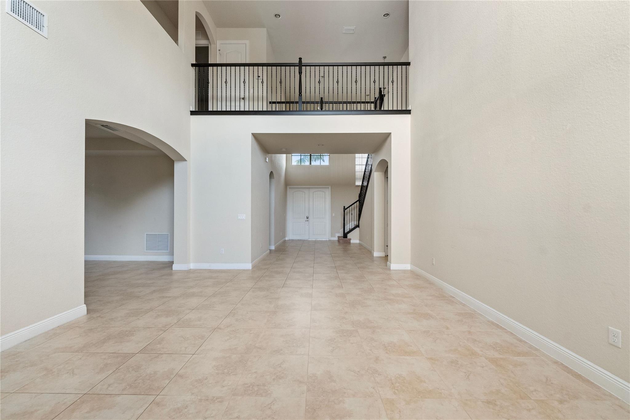 Debuys 180-147 B Miralago - Residential