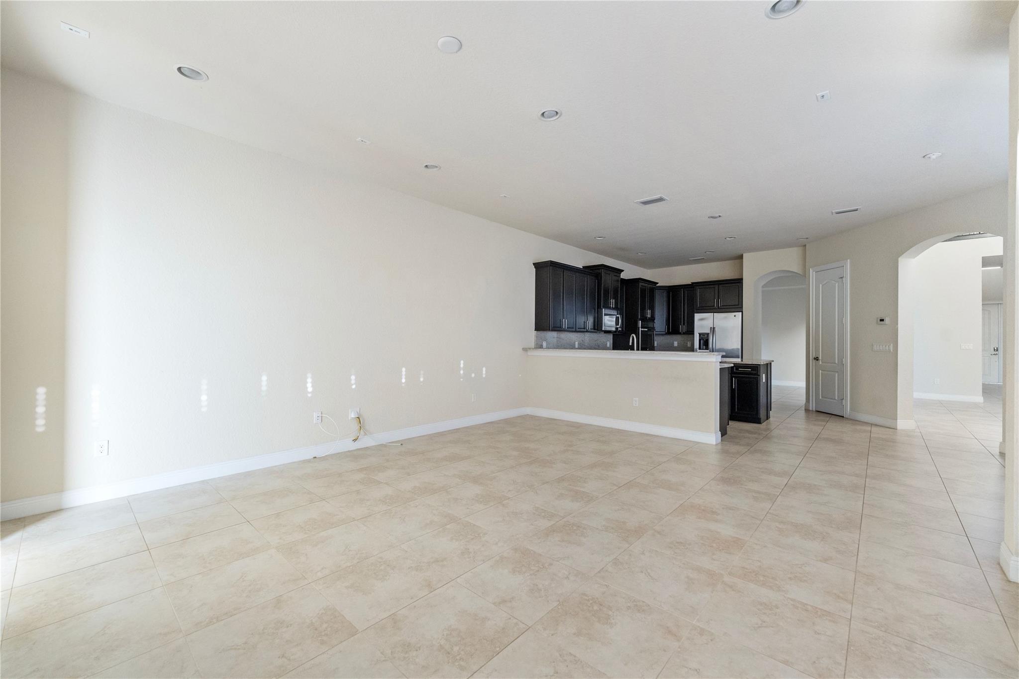 Debuys 180-147 B Miralago - Residential