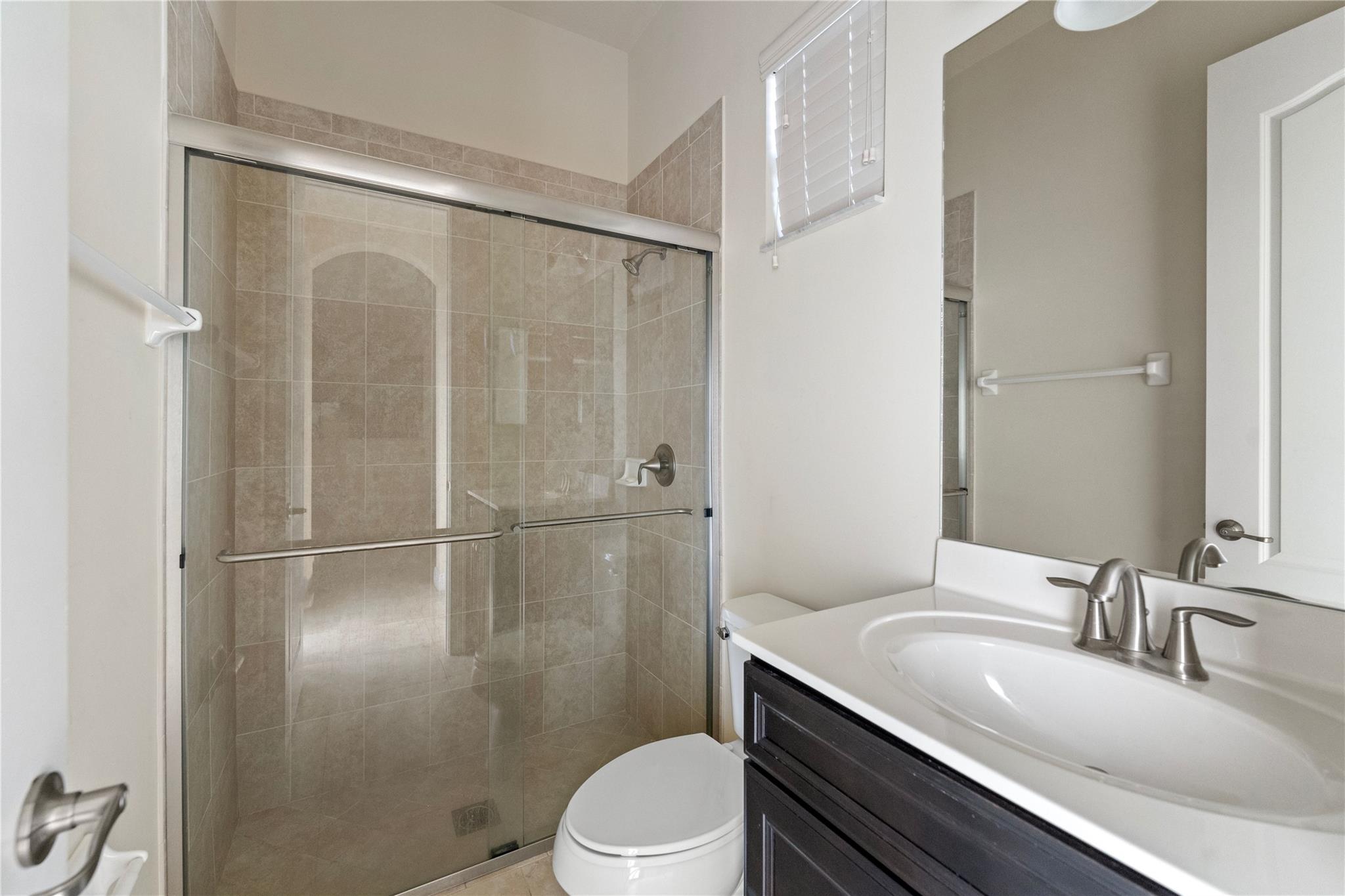 Debuys 180-147 B Miralago - Residential