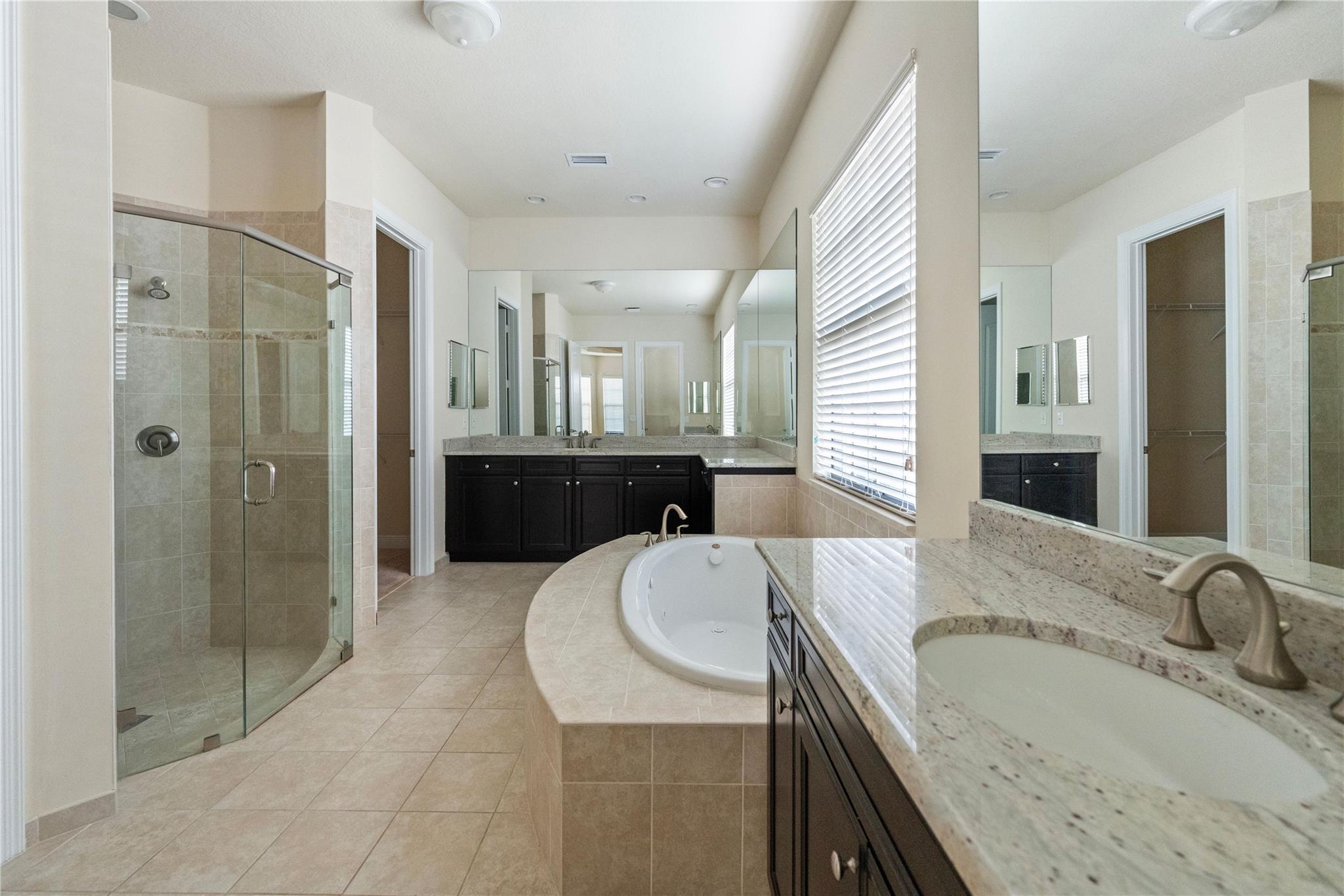 Debuys 180-147 B Miralago - Residential