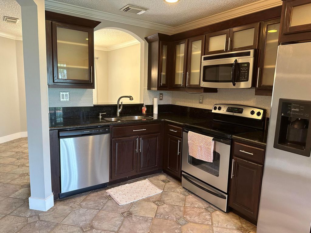 Photo of 1044 Arezzo Circle, Boynton Beach, FL 33436 (MLS # R10996455)