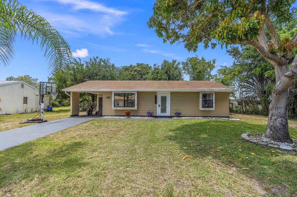 Photo of 1818 SE Vesthaven Court, Port Saint Lucie, FL 34952 (MLS # R10714483)