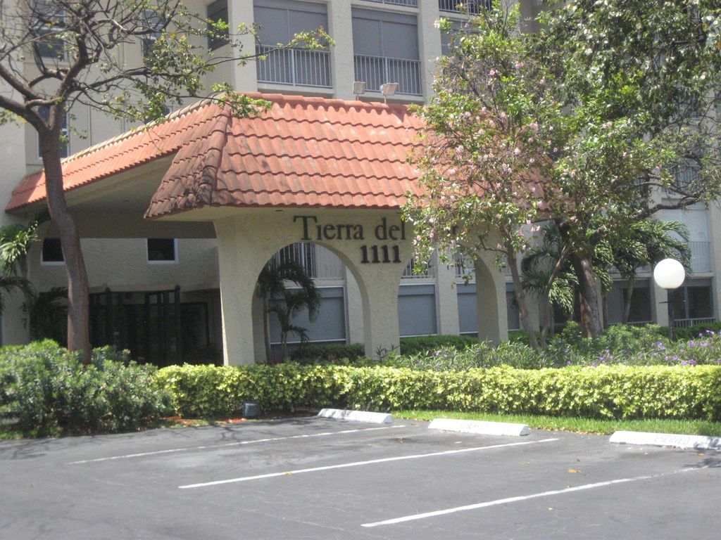 Photo of 1111 S Ocean Boulevard #524, Boca Raton, FL 33432 (MLS # R11048983)