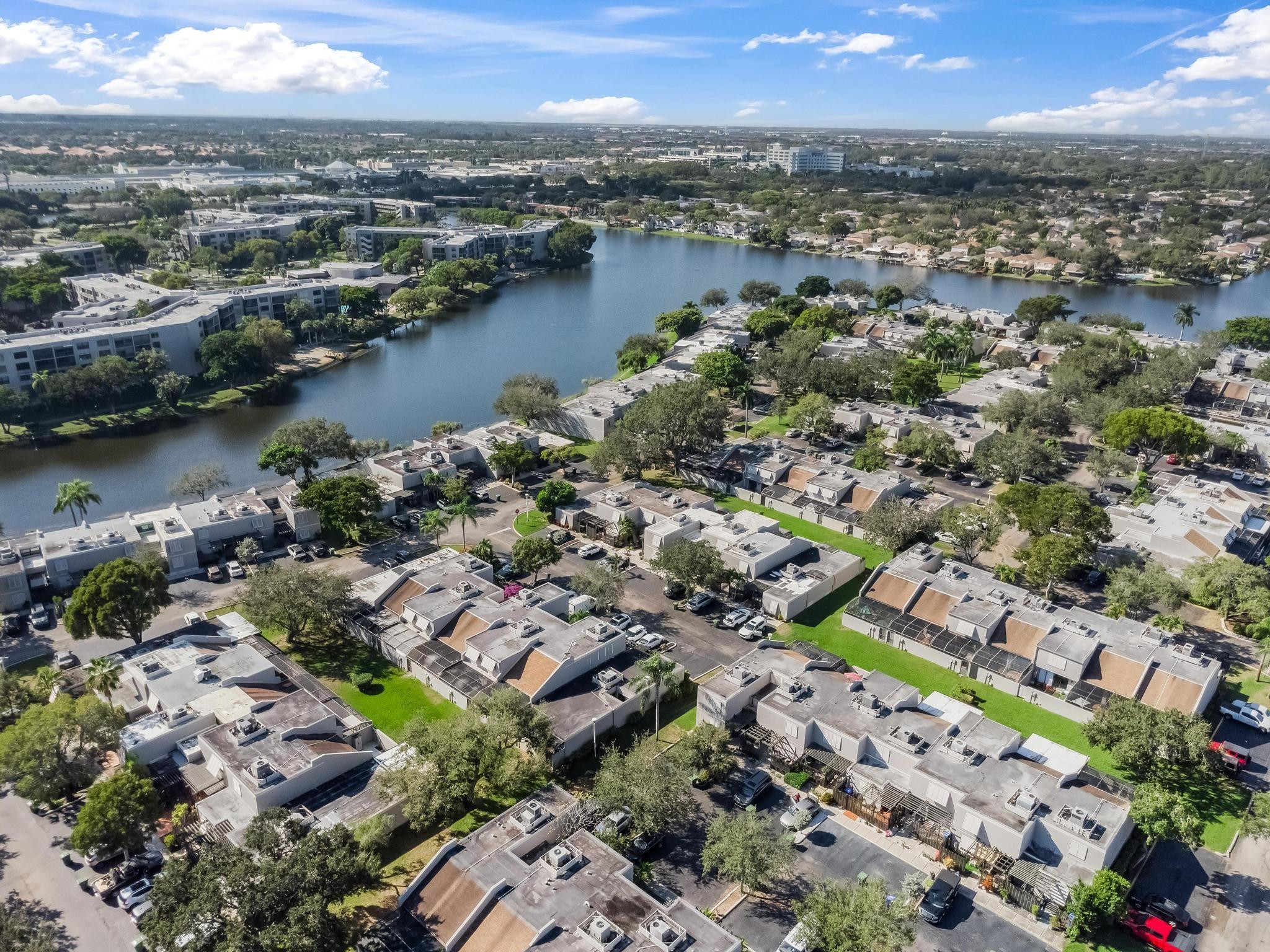 Villas Lakes - Residential