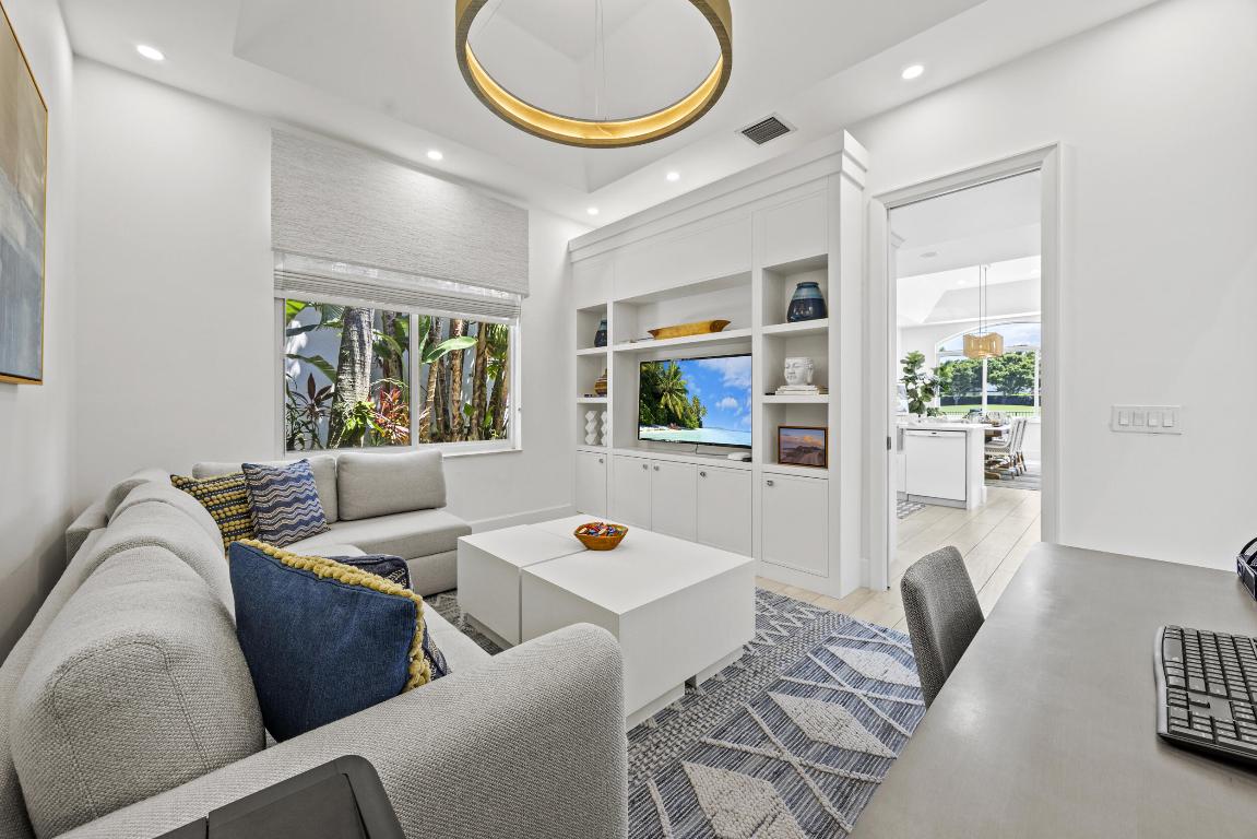 Admirals Cove - Residential