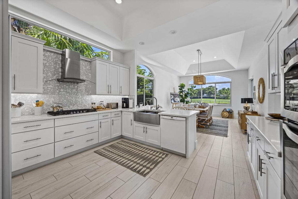 Admirals Cove - Residential