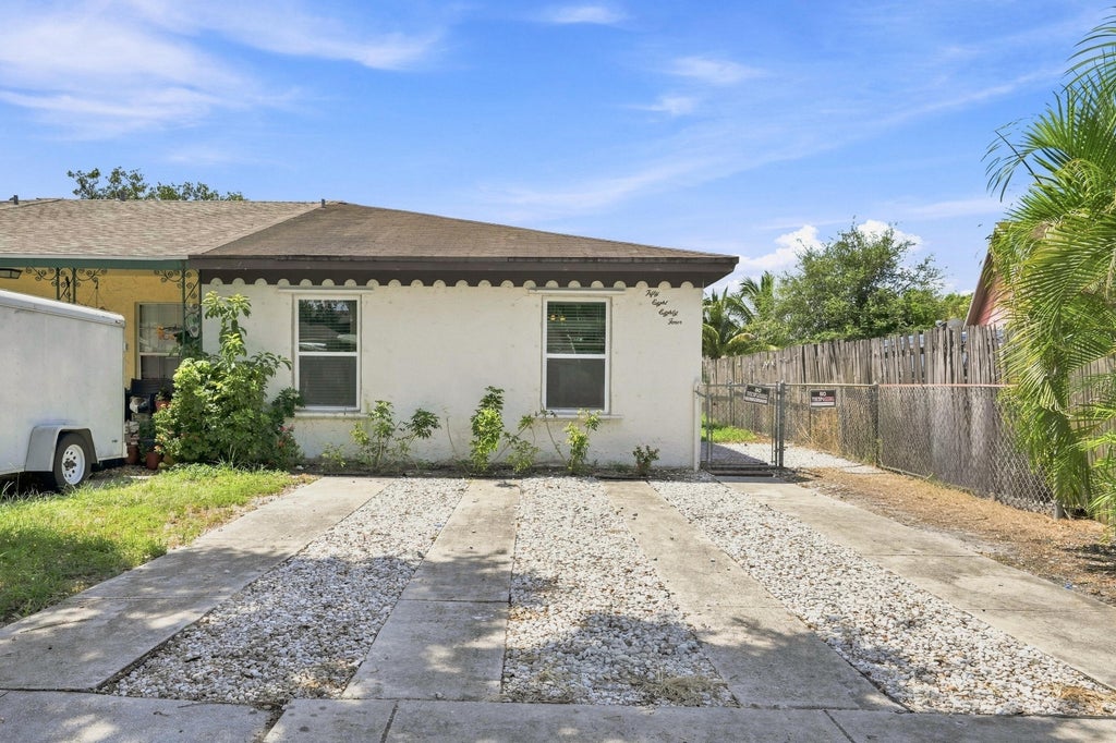 Photo of 5884 S 38th Street, Greenacres, FL 33463 (MLS # B26066842)