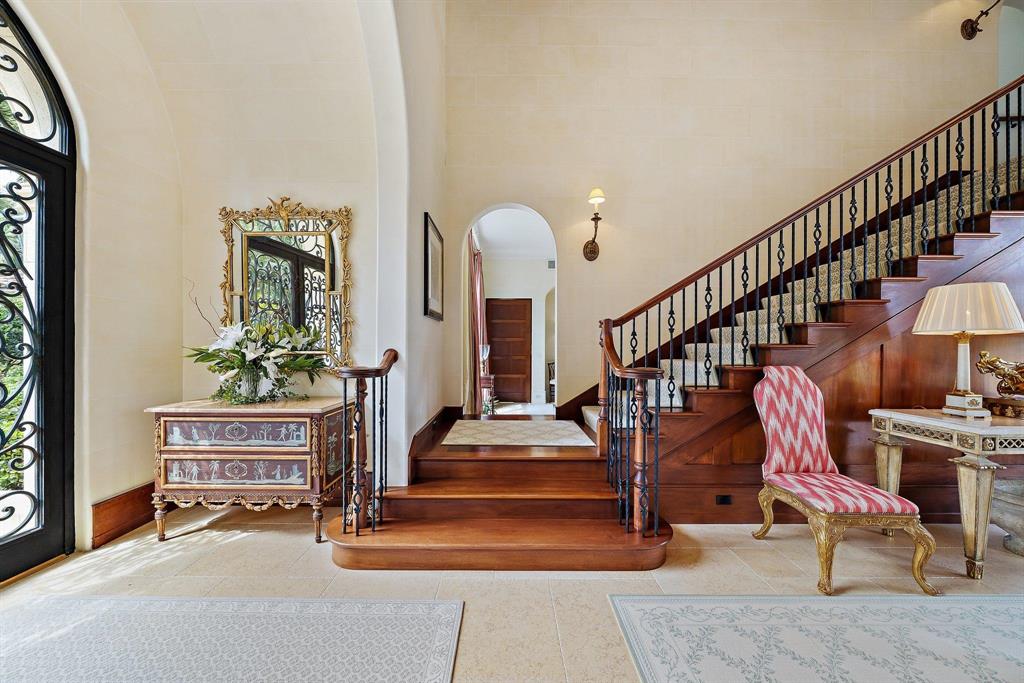 BEARS CLUB - Residential