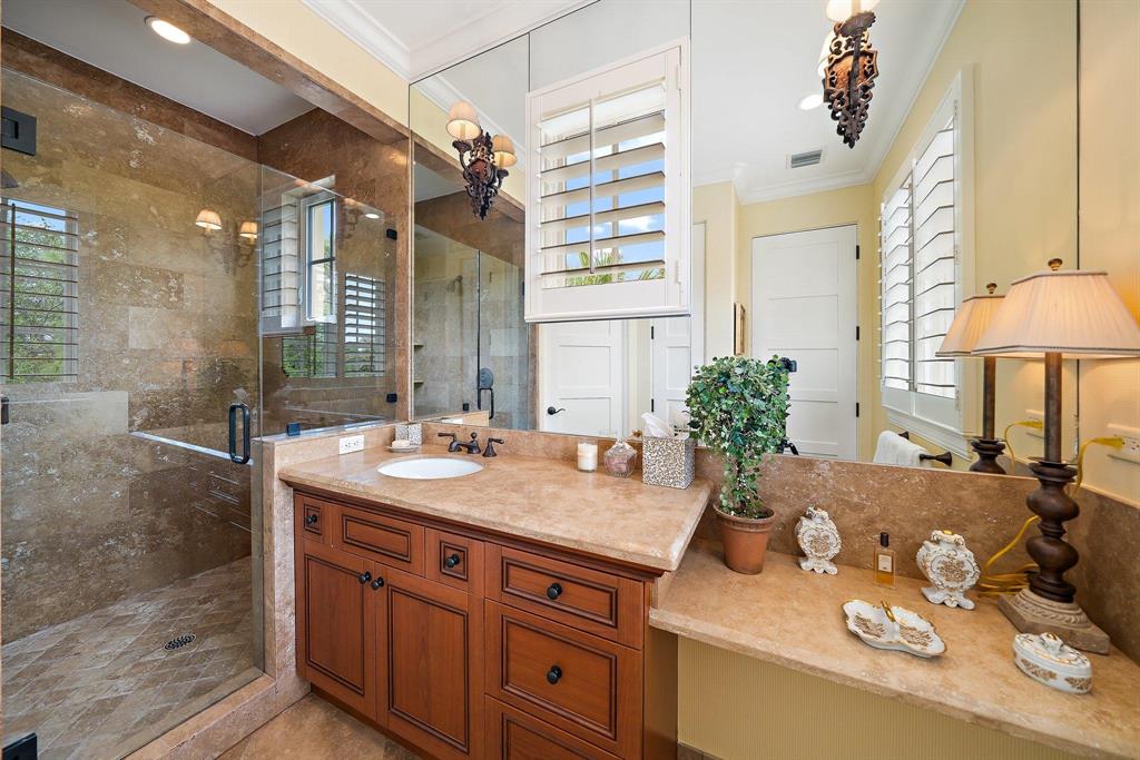 BEARS CLUB - Residential