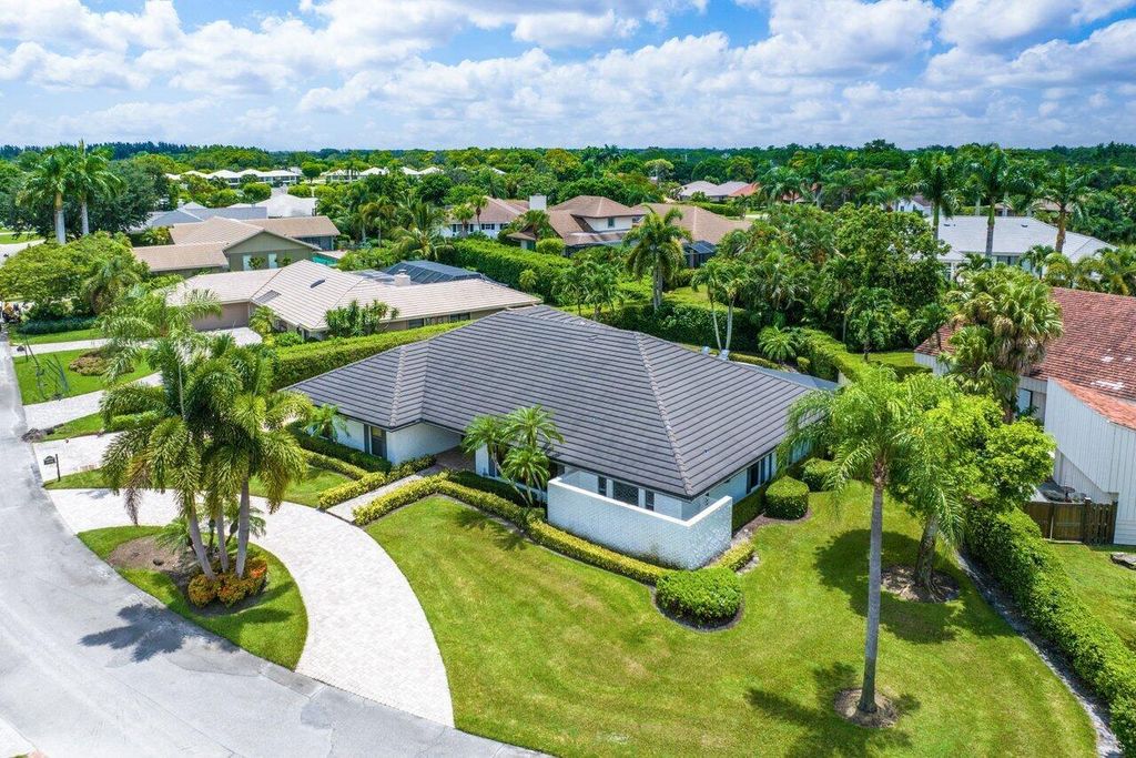 Photo of 1344 Partridge Place N, Boynton Beach, FL 33436 (MLS # R10909765)