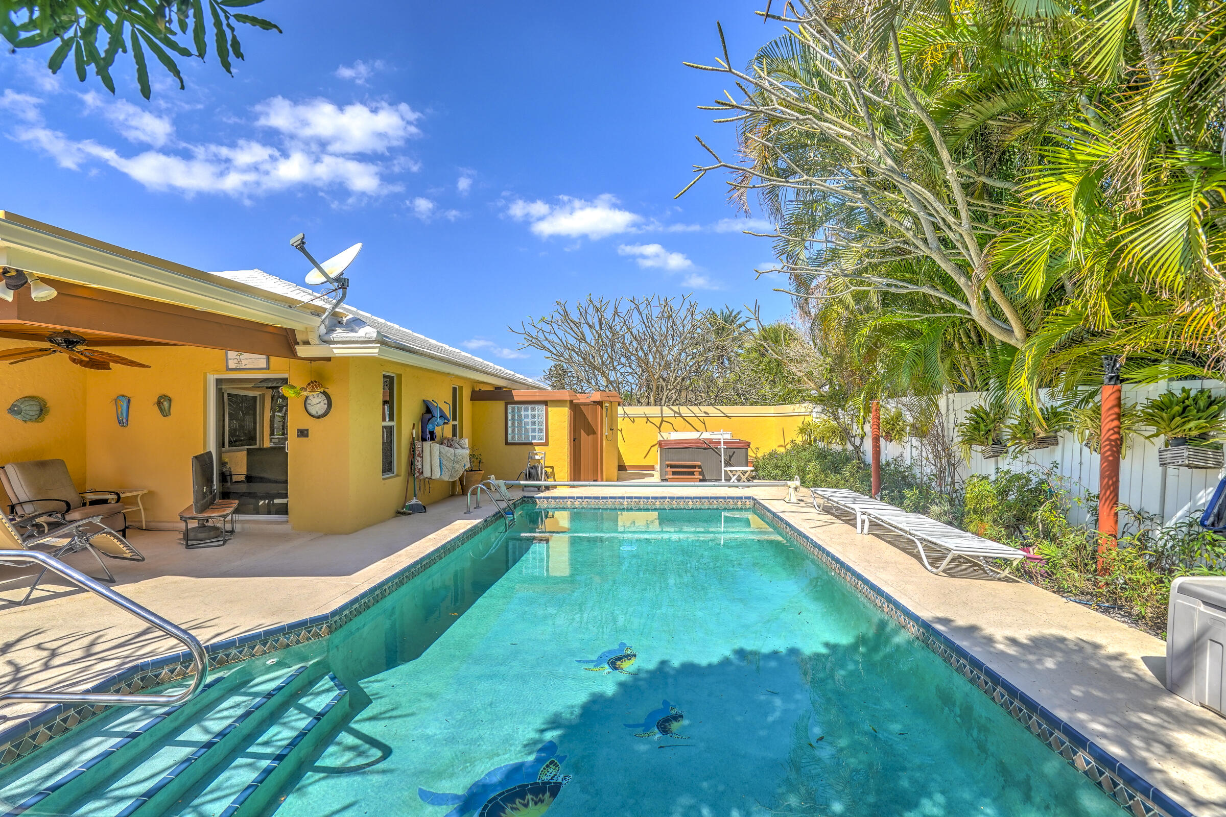 PALM BEACH ISLES 2 - Residential