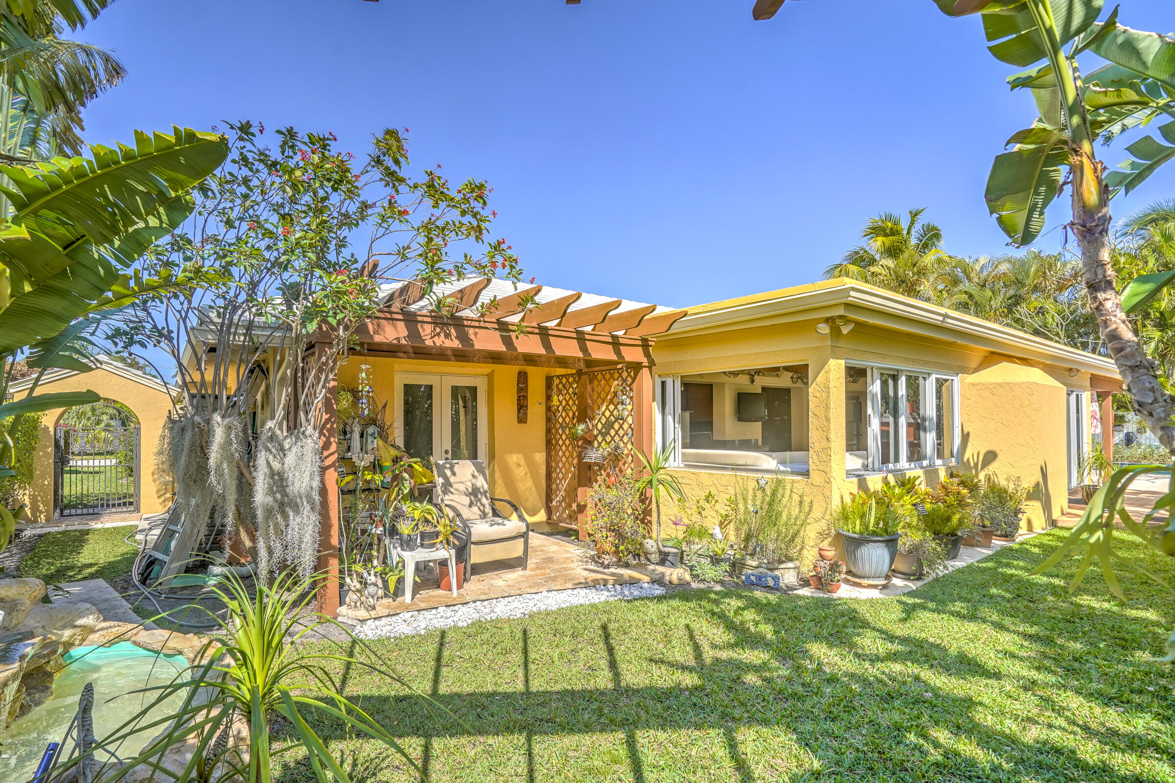 PALM BEACH ISLES 2 - Residential